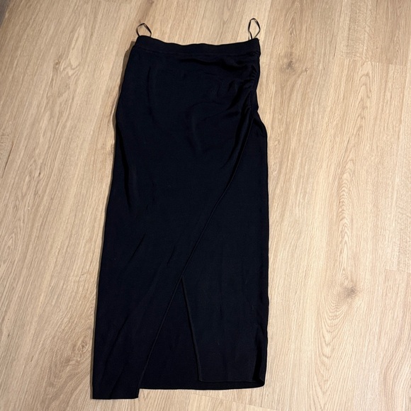 Modern Citizen Black Midi Skirt - Picture 1 of 3